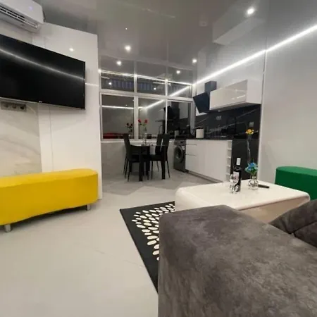 True Colours , Center By Namaste Elite Torremolinos