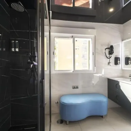 True Colours , Center By Namaste Elite * 托雷莫利诺斯