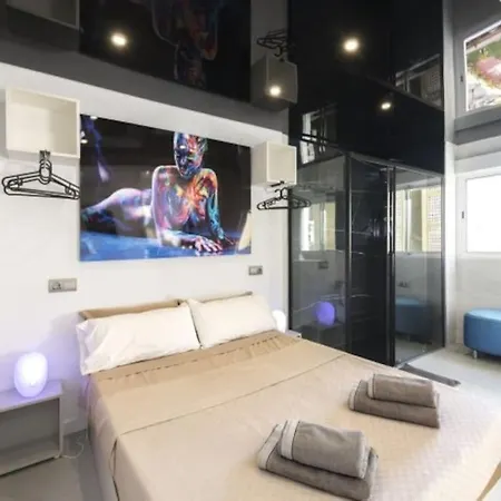 True Colours , Center By Namaste Elite 托雷莫利诺斯