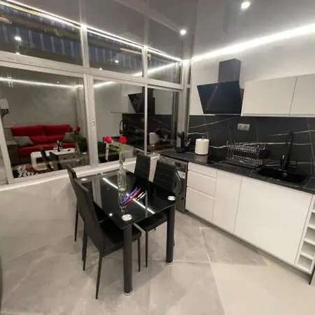 Apartment True Colours , Center By Namaste Elite