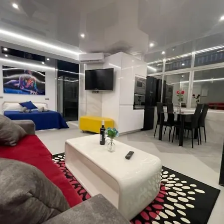 True Colours , Center By Namaste Elite Torremolinos