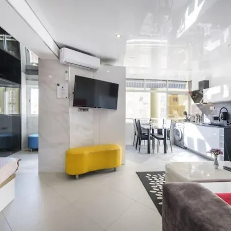 True Colours , Center By Namaste Elite Apartment Torremolinos